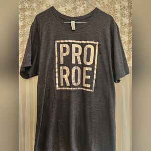 XL Pro Roe Bella Canvas graphic tee